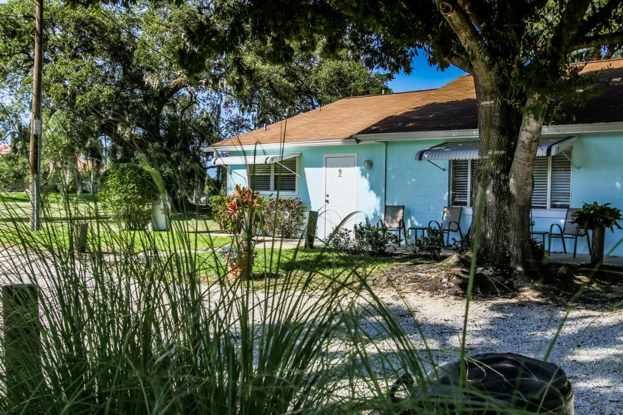 Island View Cottages Sebastian Exterior photo