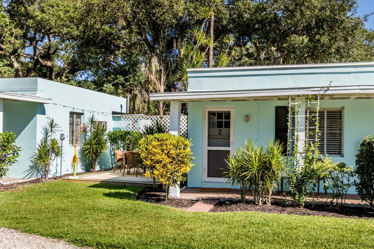 Island View Cottages Sebastian Exterior photo